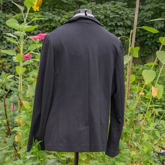 Supply and Demand stretch knit one-button black blazer jacket - Picture 3 of 5